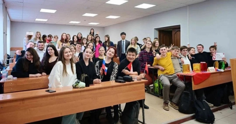 Квиз в честь дня образования КНР и Кореи..