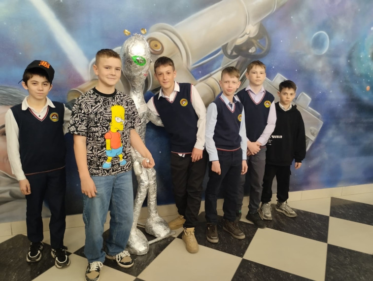 Посещение культурно-просветительского центра «Барнаульский планетарий».